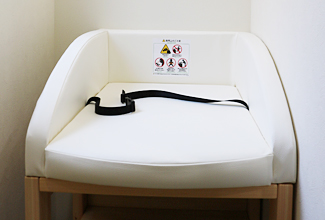 おむつ替えコーナー